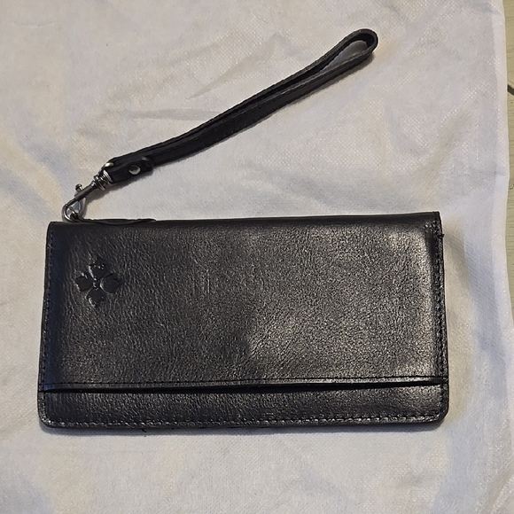 Patricia Nash Black Leather/Wristlet - Picture 1 of 9